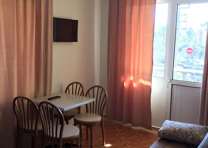 Blue Yacht Marina アパートホテル