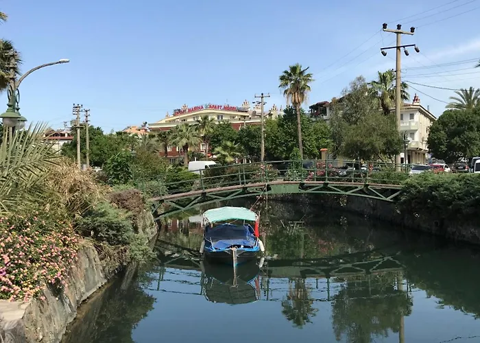 Blue Yacht Marina アパートホテル 3*