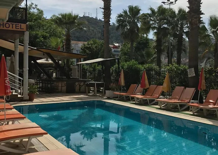 Blue Yacht Marina アパートホテル