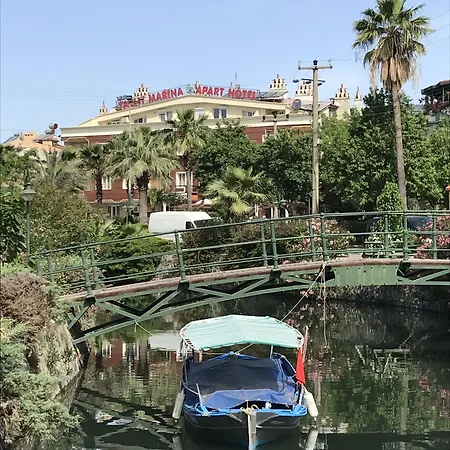 Blue Yacht Marina Apart-hotel 3*