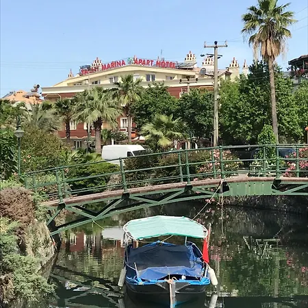 Blue Yacht Marina Apart-hotel