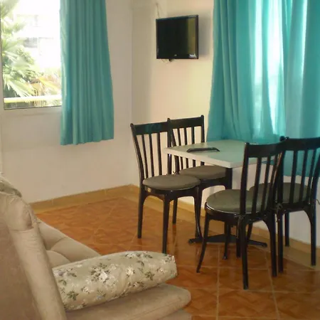 Blue Yacht Marina Hotel apartamentowy