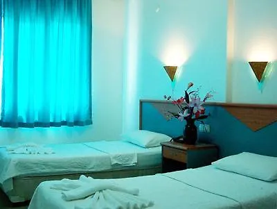 Ξενοδοχείο με διαμερίσματα Blue Yacht Marina Μαρμαρίς