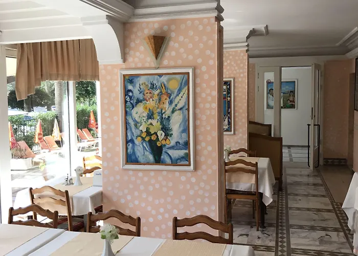 Blue Yacht Marina Aparthotel 3*